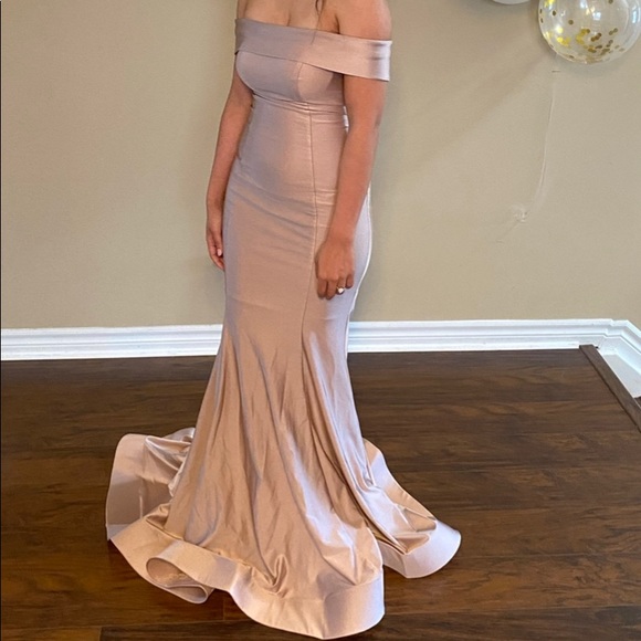 Rose gold formal gown - Picture 3 of 4